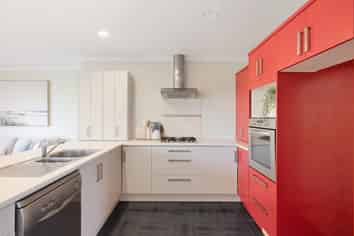 47 Sterling Gate Drive, Bethlehem