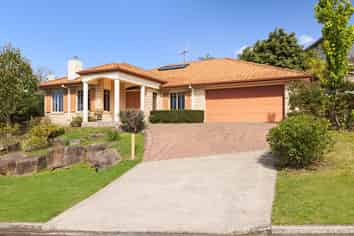 47 Sterling Gate Drive, Bethlehem