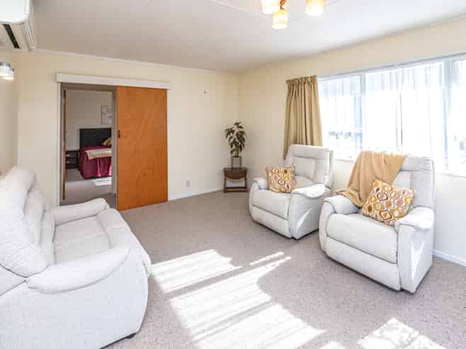 30a Oxford Road, Springvale