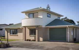 6a Surfers Avenue, Waihi Beach