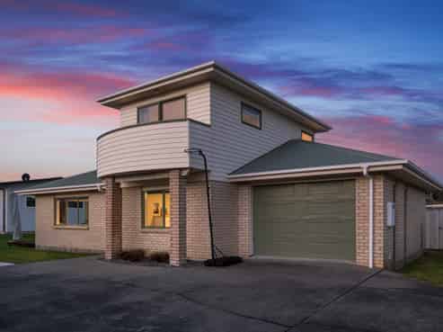 6a Surfers Avenue, Waihi Beach