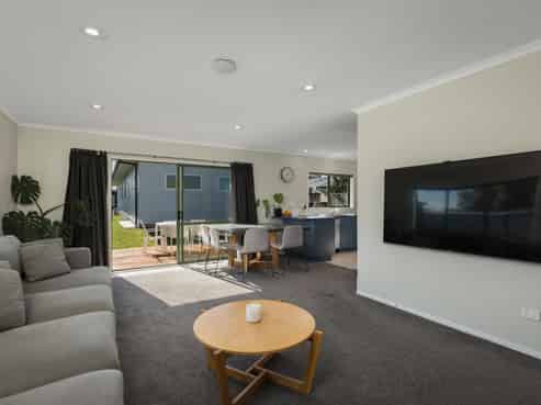 6a Surfers Avenue, Waihi Beach