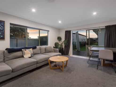 6a Surfers Avenue, Waihi Beach