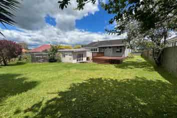 7 Edward Street, Riverhead