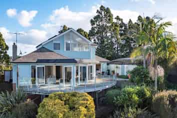 30 Arama Avenue, Titirangi
