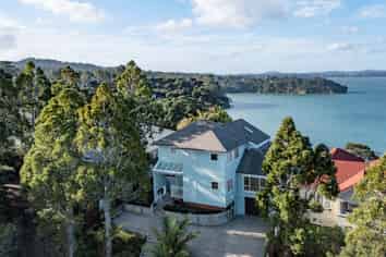 30 Arama Avenue, Titirangi