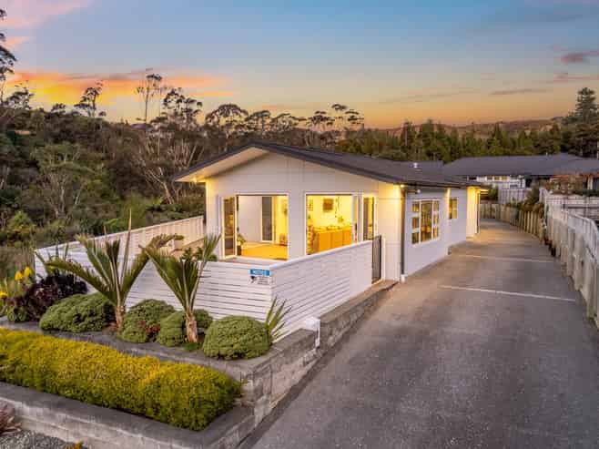 62 Banks Boulevard, Whitby