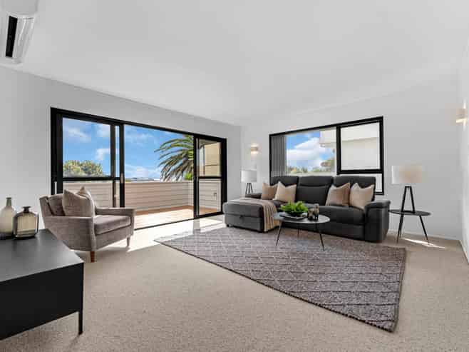 2/169 Stredwick Drive, Torbay