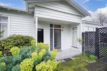 102 Ross Street, Grasmere