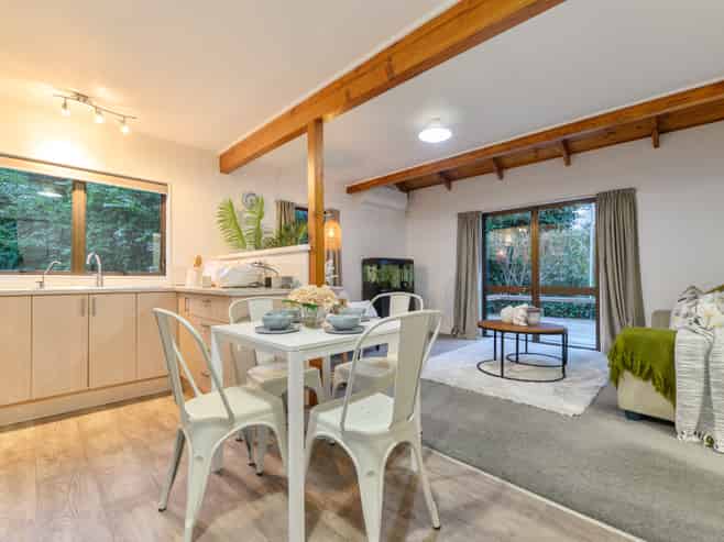 2/93 Seabrook Avenue, New Lynn