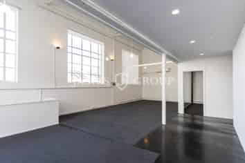 GET IN QUICK | NEW YORK STYLE CHARACTER OFFICE