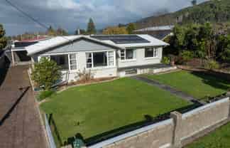 44 Harrison Street West, Featherston