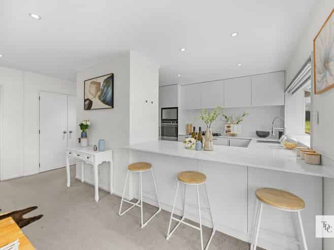 16 Whitford Road, Howick