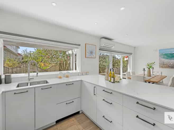 16 Whitford Road, Howick