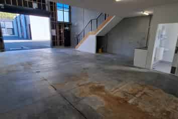 BEST DEAL IN INDUSTRIAL LEASING 
