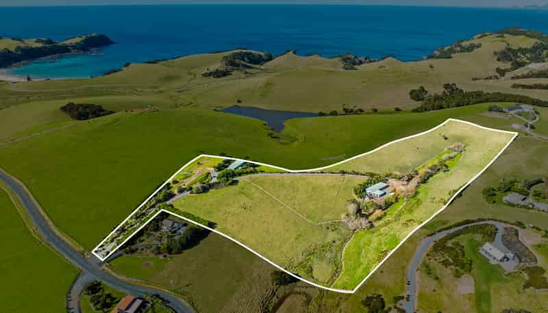 408 Taiharuru Road, Taiharuru