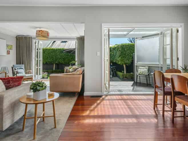 76A Norwood Road, Bayswater