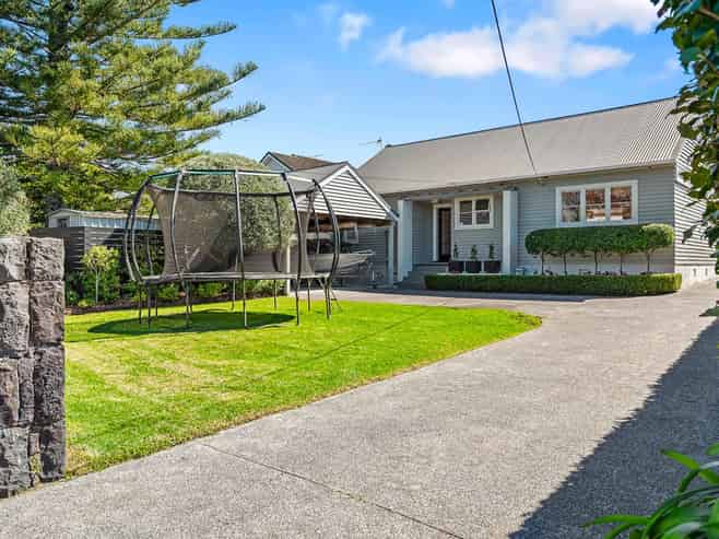 76A Norwood Road, Bayswater