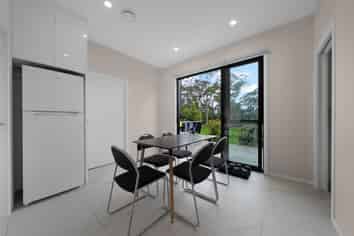 8/20 Bentley Road, Otara