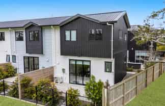 8/20 Bentley Road, Otara