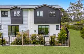 8/20 Bentley Road, Otara