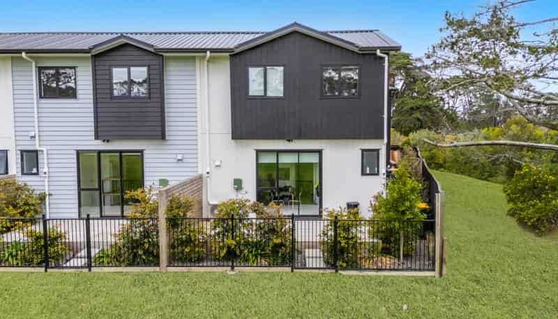 8/20 Bentley Road, Otara