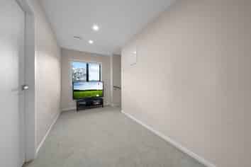 8/20 Bentley Road, Otara