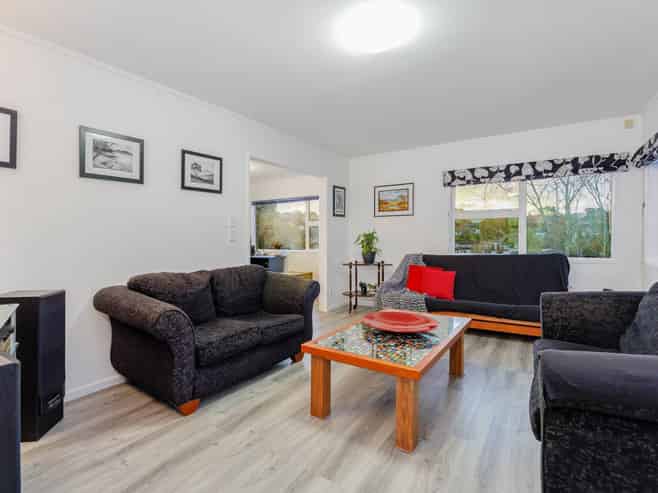 26 Squirrel Lane, Browns Bay