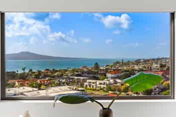 9-17 Byron Avenue, Takapuna