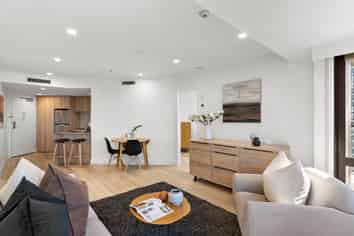9-17 Byron Avenue, Takapuna