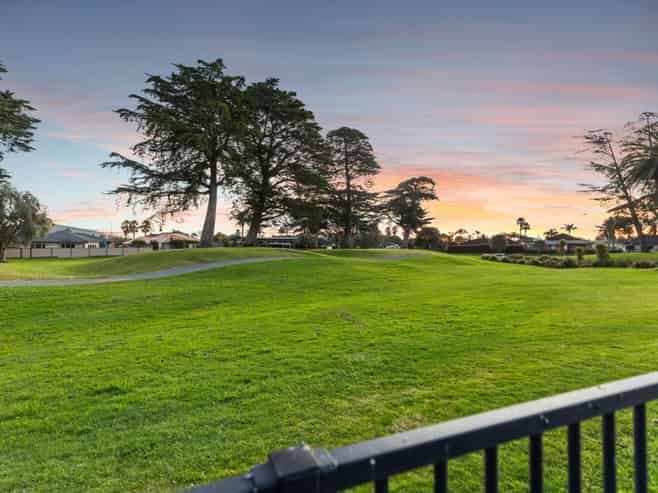 84 Sovereign Drive, Papamoa Beach
