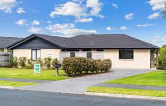4 Kowi Lakes Drive , One Tree Point