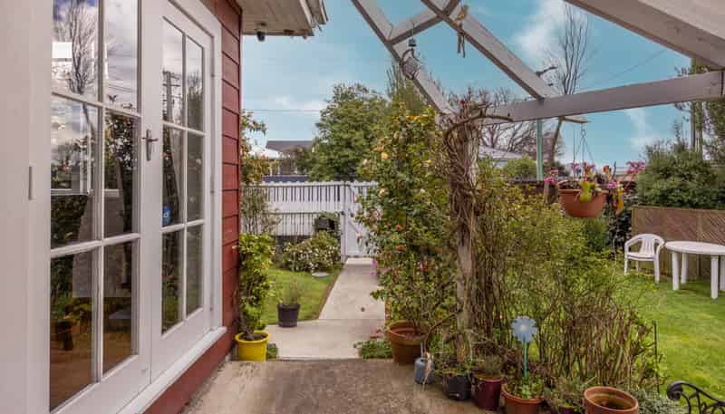 52 York Street, Waltham