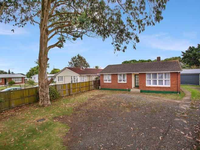 7 Vickers Crescent, Mangere