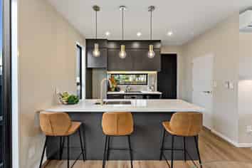 48 Range View Road, Mount Albert