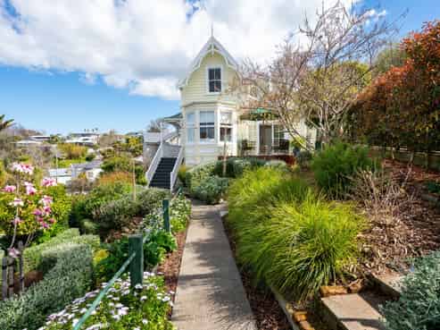 14 Cameron Road, Bluff Hill