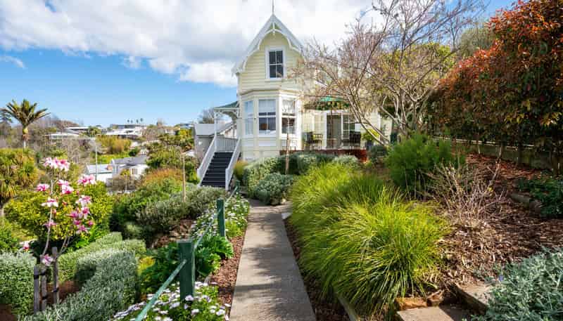 14 Cameron Road, Bluff Hill