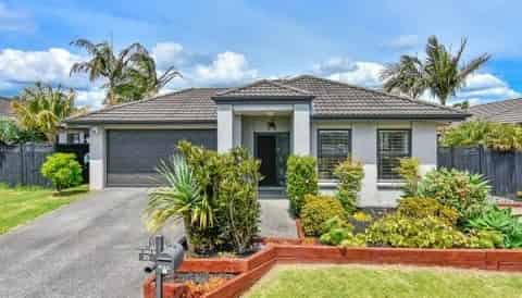 25 Girvan Terrace, Wattle Downs