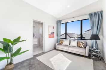 4 Te Whitinga Lane, Flat Bush