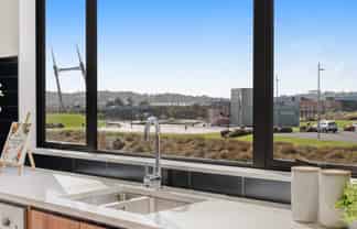 4 Te Whitinga Lane, Flat Bush
