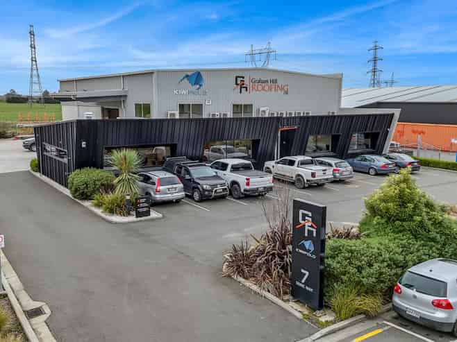 High quality industrial - vacant possession