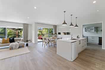 284E Schnapper Rock Road, Albany