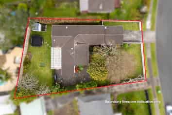 18 Booralee Avenue, Botany Downs