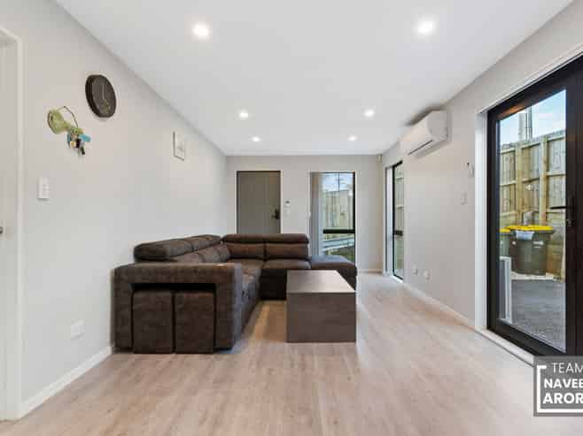 2 Whangamaru Way, Papakura