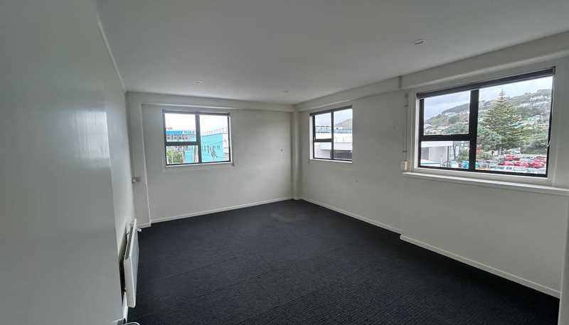  182 Main Road, Tawa
