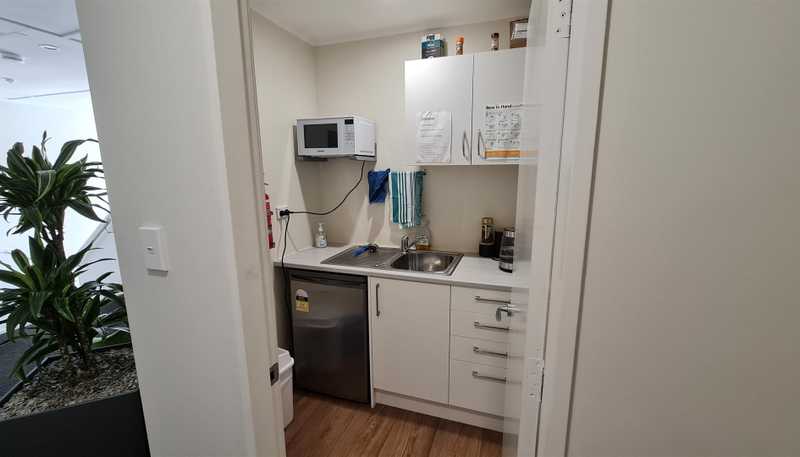  182 Main Road, Tawa
