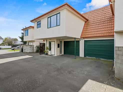 68A Thackeray Place, Waltham