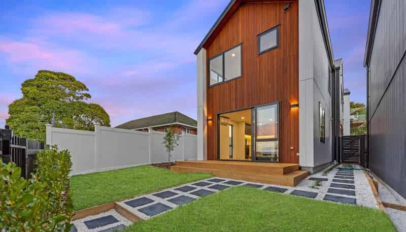 21 Knights Road, Rothesay Bay