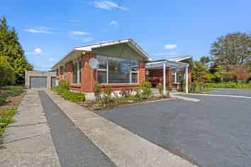 95/97 Main Road, Clinton and Surrounds