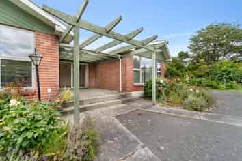 95/97 Main Road, Clinton and Surrounds